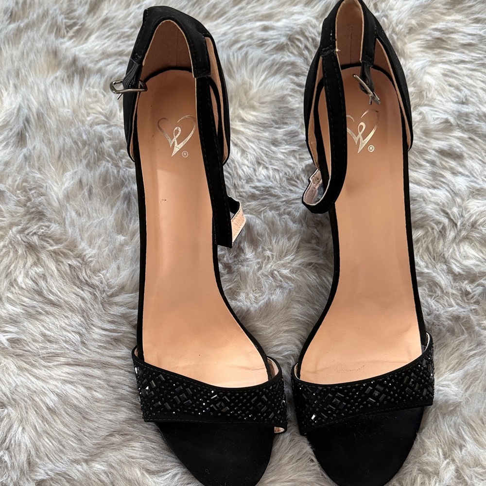 Windsor Black Heels